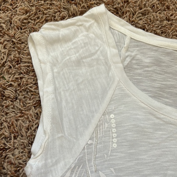 Apt. 9 jewel Embellished Apt. 9 cap sleeve t shirt size Medium - Picture 4 of 4